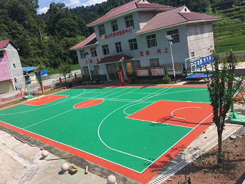 怀化市辰溪县村部塑胶篮球场 硅PU球场 篮球架 球场铺设