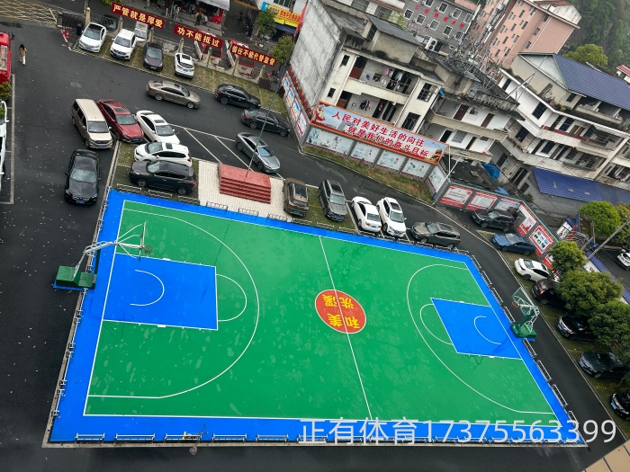 湘西州泸溪县镇政府硅pu球场完工